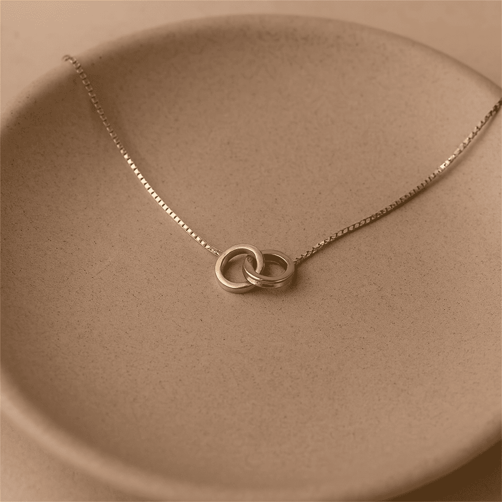 Interlocking Rings Infinity Loop Necklace - Hidden Forever