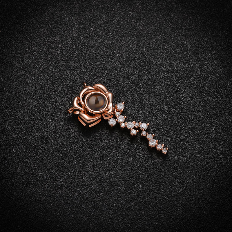 Blooming Rose Memory Projection Necklace