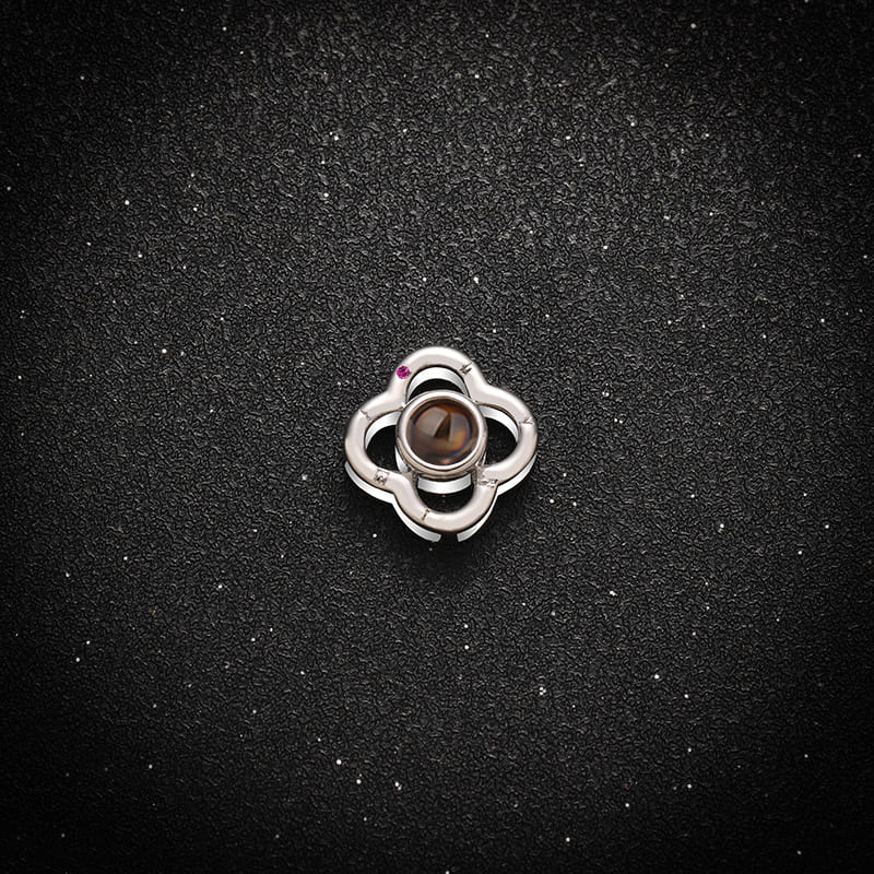 Aurora Clover Projection Necklace - Hidden Forever