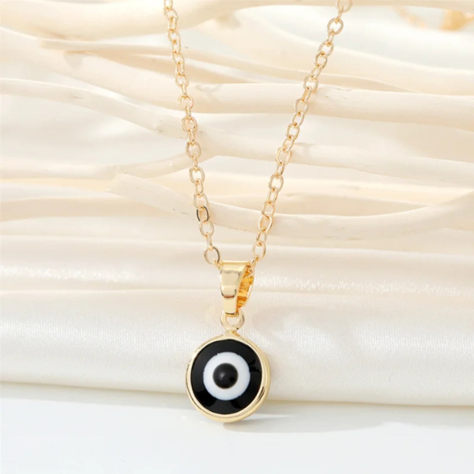 Charmed Gaze Evil Eye Pendant Necklace - Hidden Forever