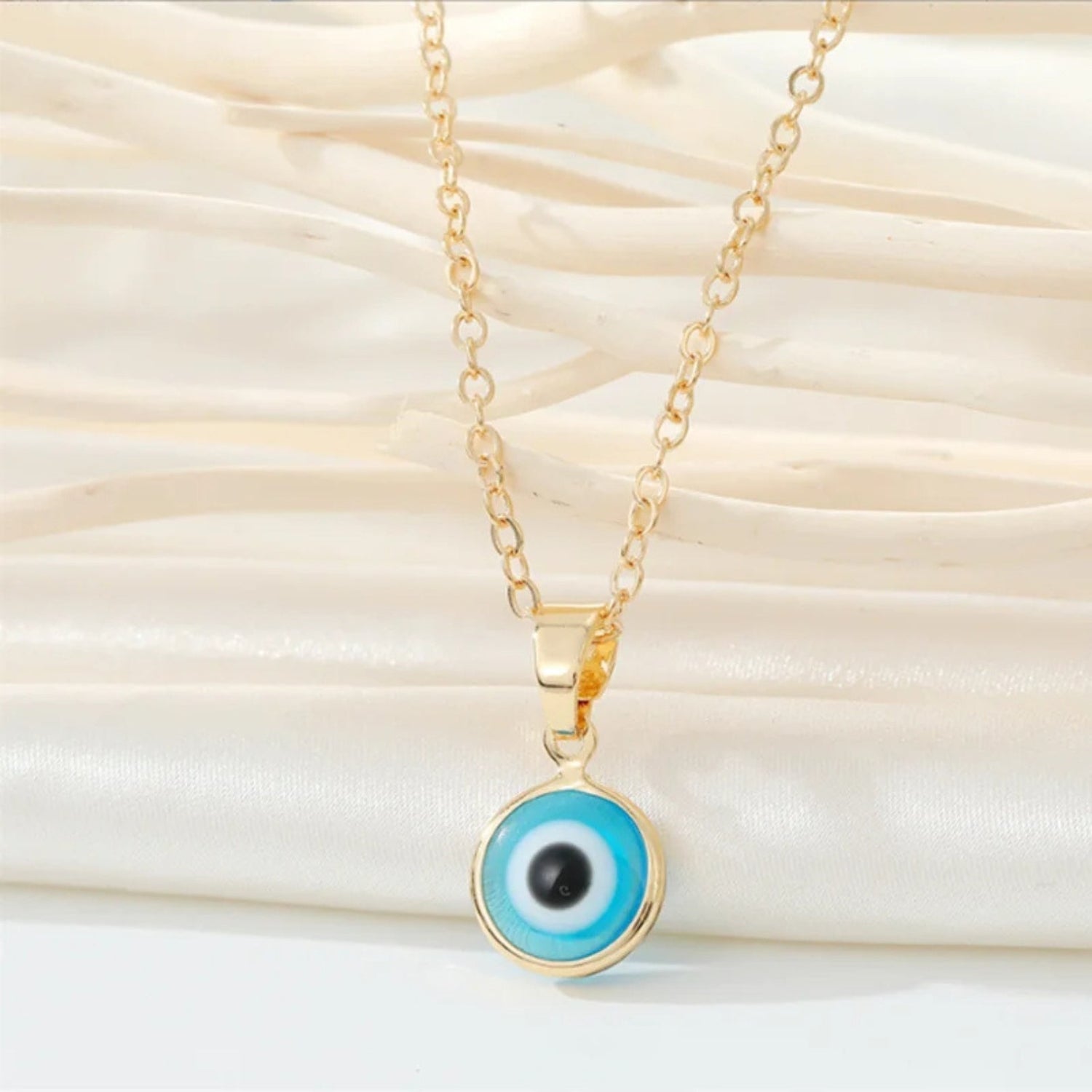 Charmed Gaze Evil Eye Pendant Necklace - Hidden Forever