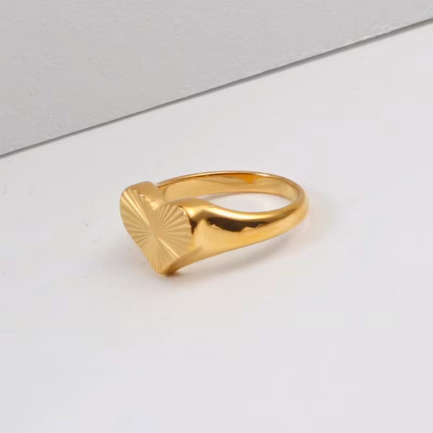 Heart Sunburst Signet Ring - Hidden Forever