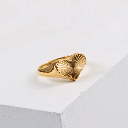 Heart Sunburst Signet Ring - Hidden Forever