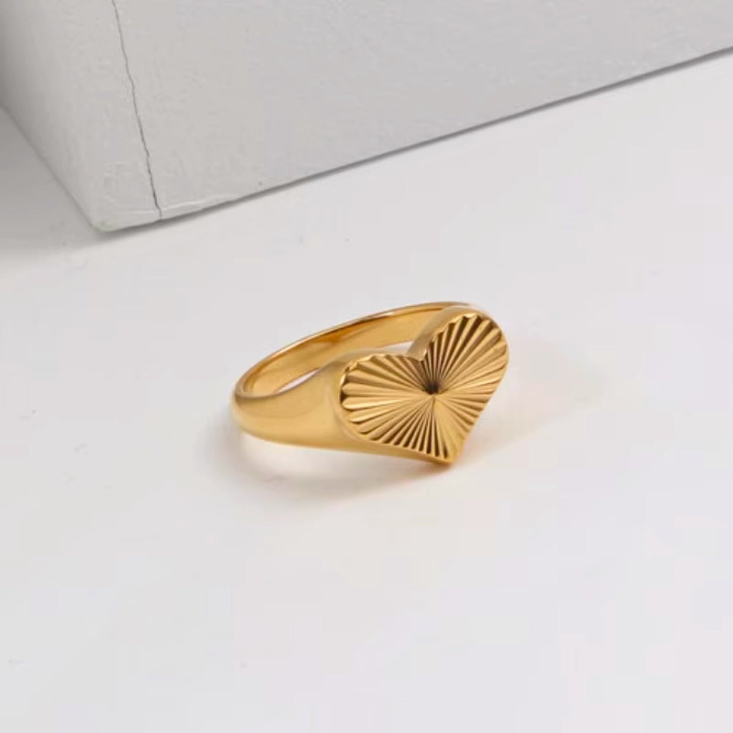 Heart Sunburst Signet Ring - Hidden Forever