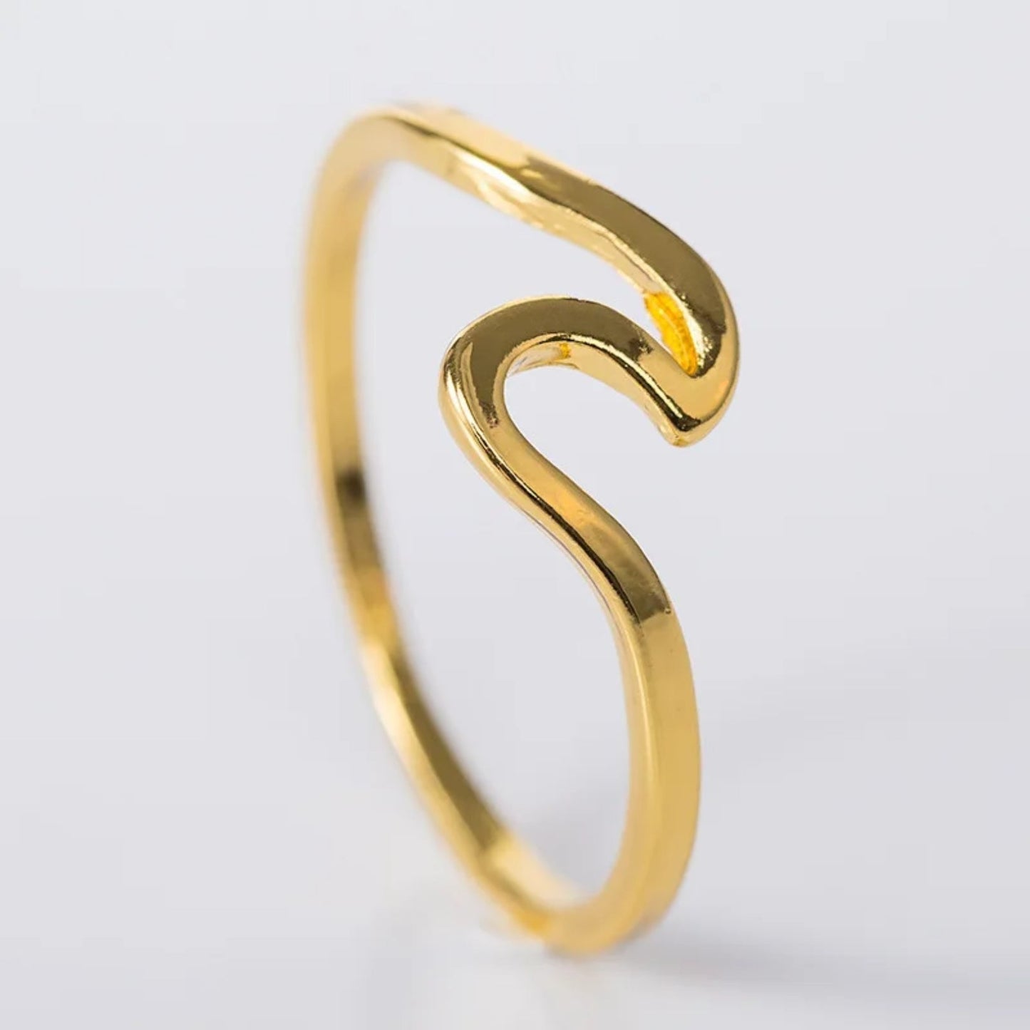 Serenity Wave Ring - Hidden Forever