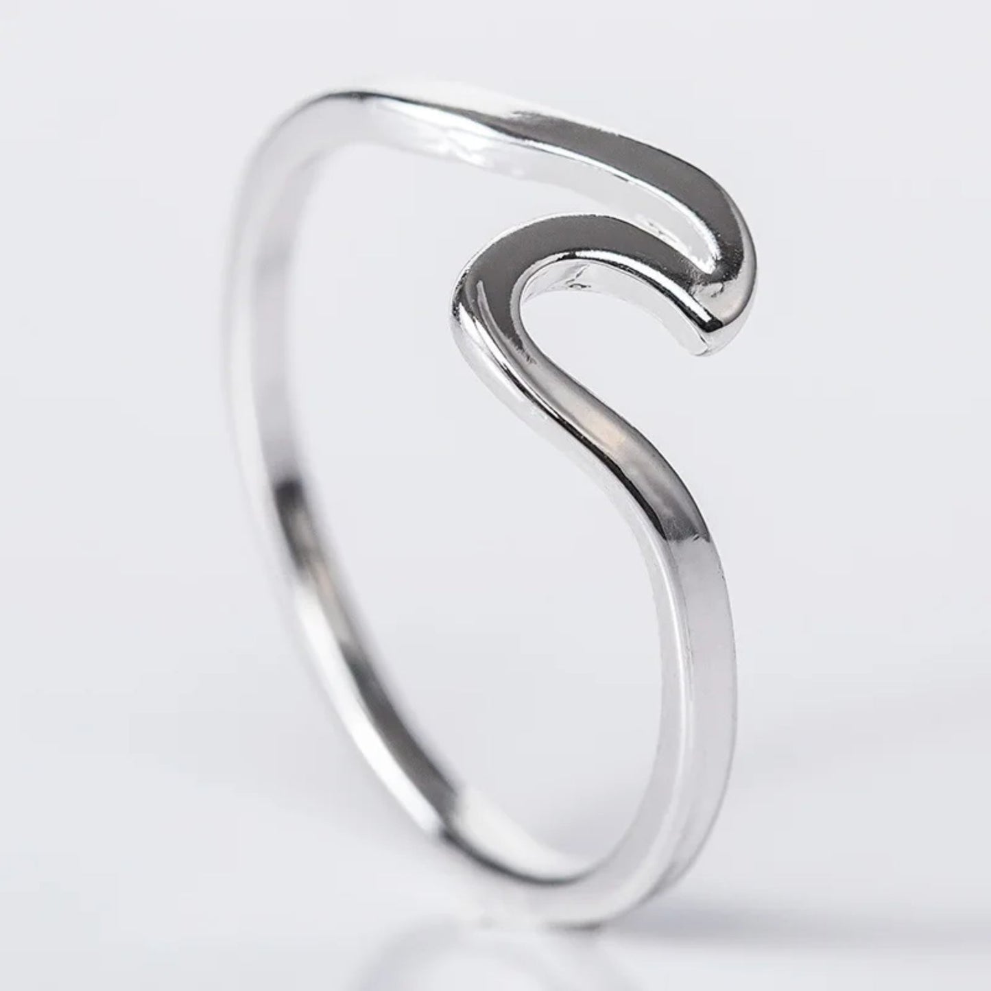 Serenity Wave Ring - Hidden Forever