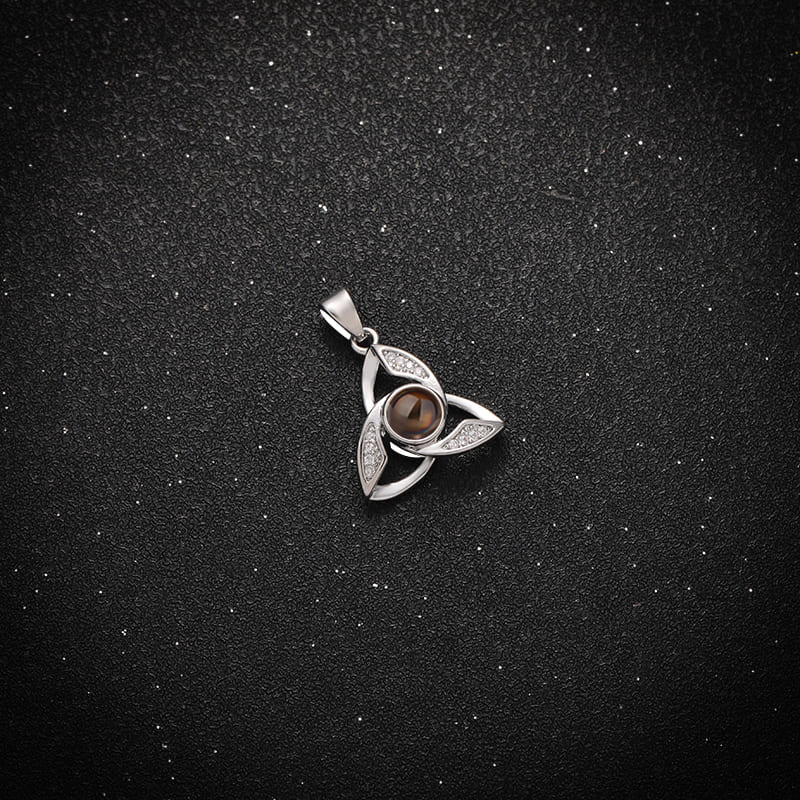 Trinity Knot Projection Necklace - Hidden Forever